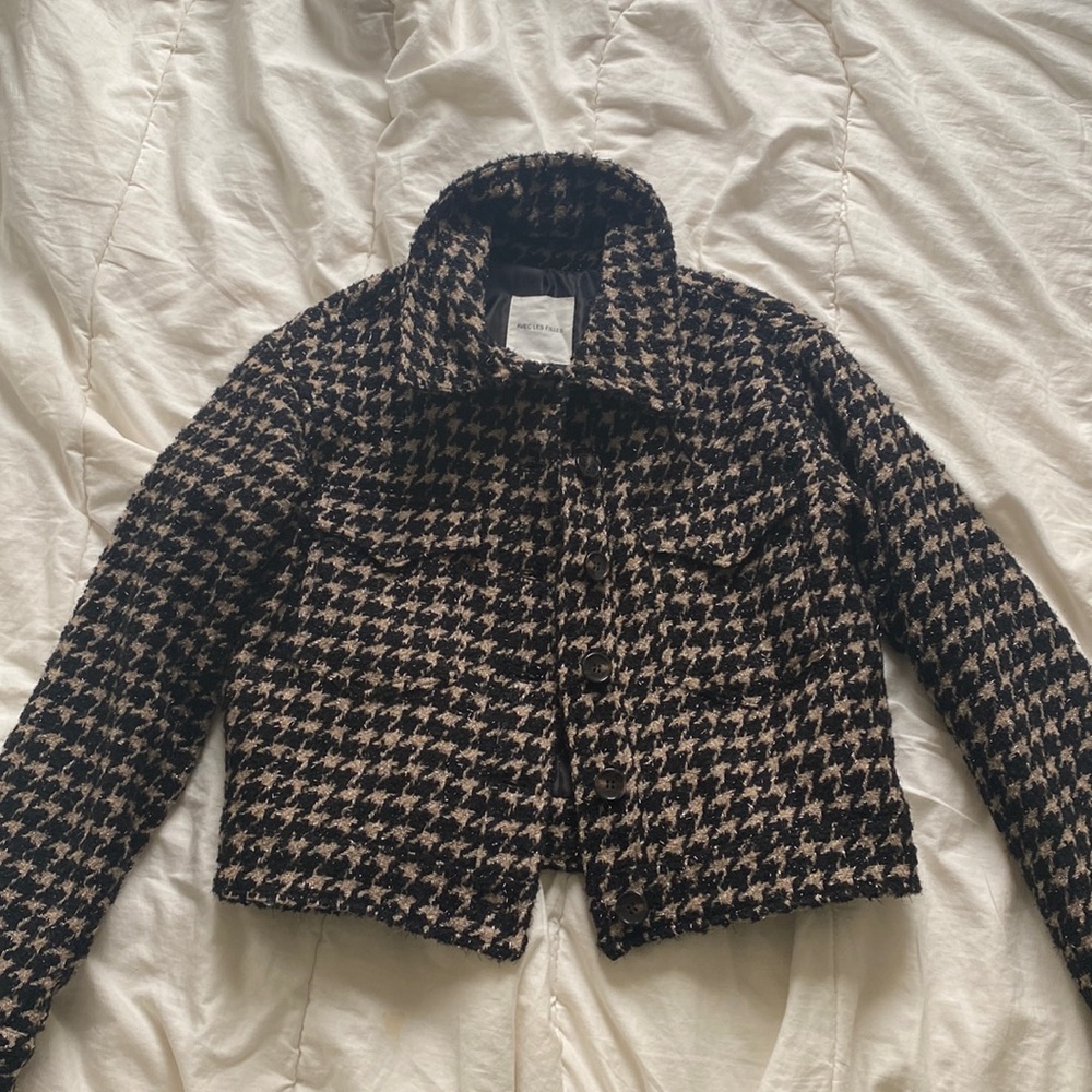 Beige and black patterned blazer